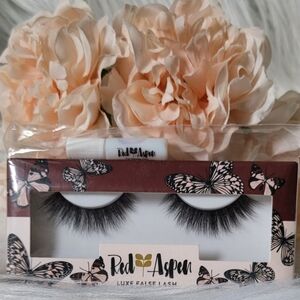 Red Aspen Laina Reusable Faux Mink Lashes